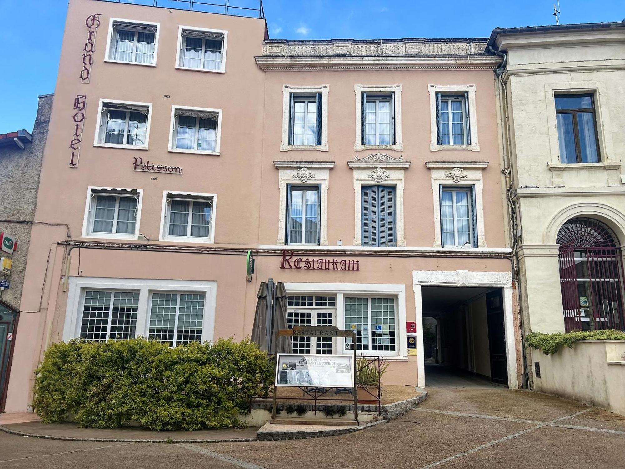 Logis Grand Hotel Pelisson Nontron Exterior foto