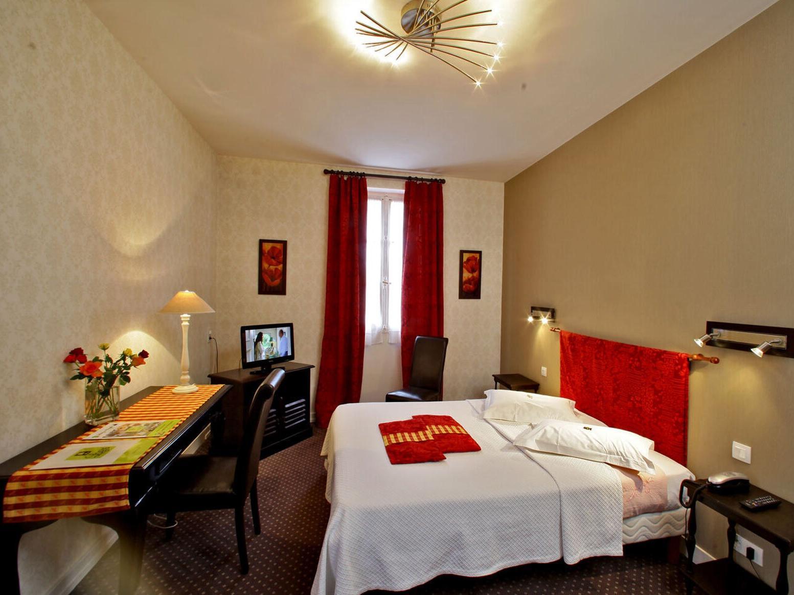 Logis Grand Hotel Pelisson Nontron Exterior foto